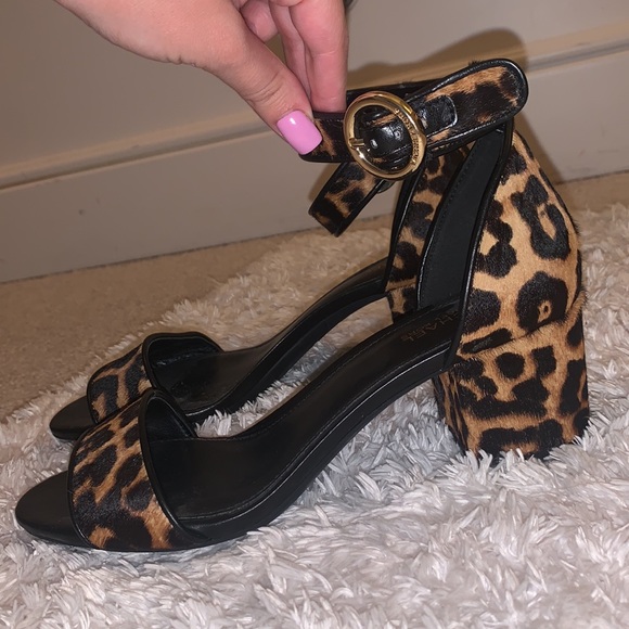 Michael Kors cheetah print heel - Picture 8 of 8